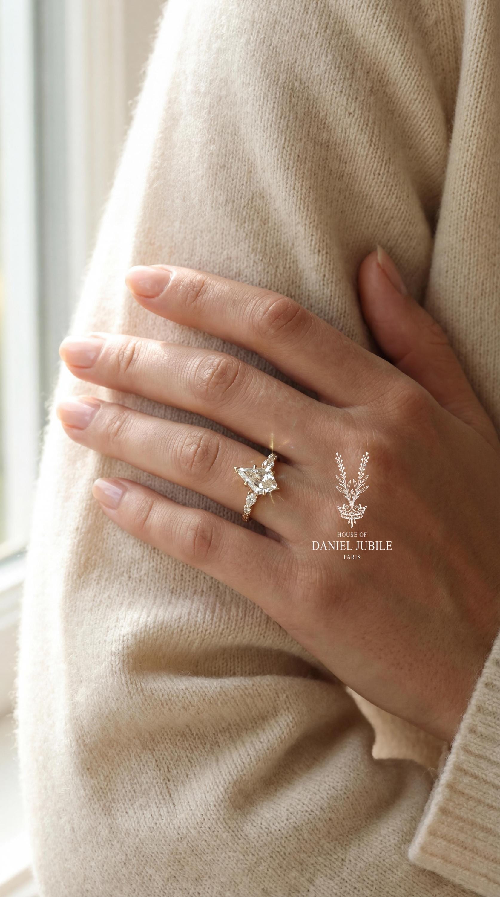 Lozenge Lab Grown Diamond Ring – Art Deco 14k Gold Kite Engagement