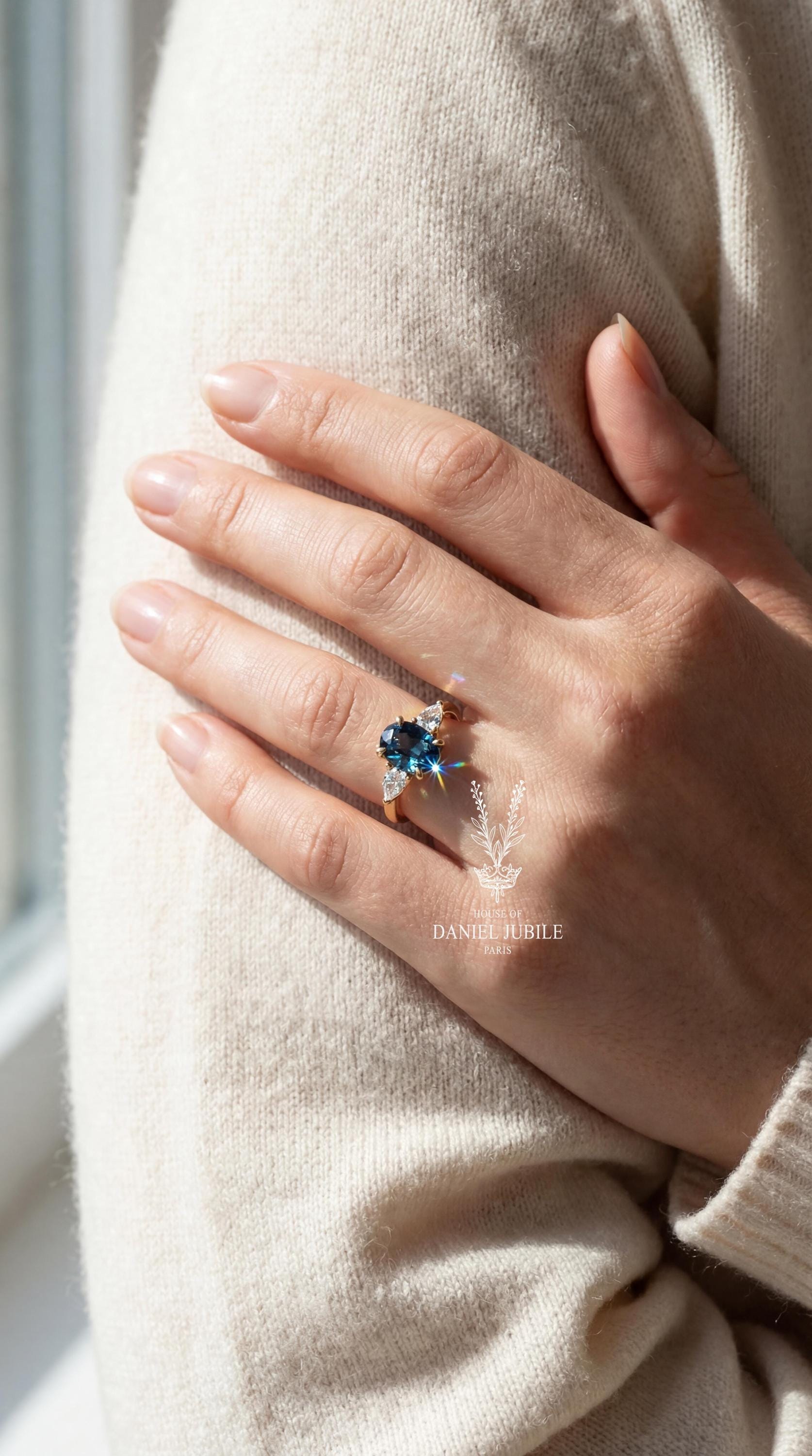 Teal Lab Diamond Trilogy Ring – Oval 14k Gold Engagement Ring