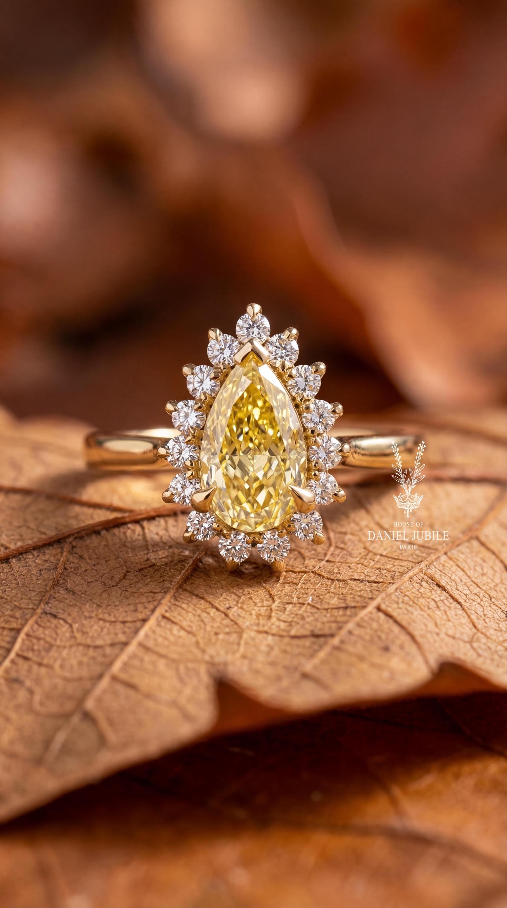 5 Carat Yellow Pear Cut Lab Diamond Engagement Ring – 14k Gold Sunburst Halo