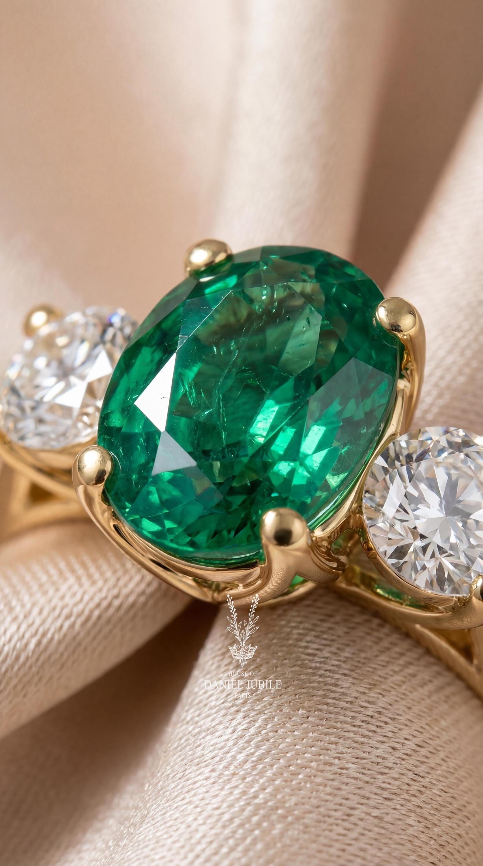Green Oval Lab Diamond Engagement Ring – 14k Gold Trellis Three Stone