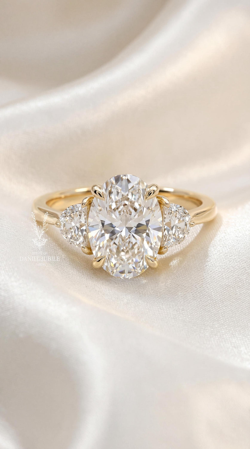 Oval Lab Diamond Engagement Ring – Gold Artemis Trilogy, Half Moon Sides