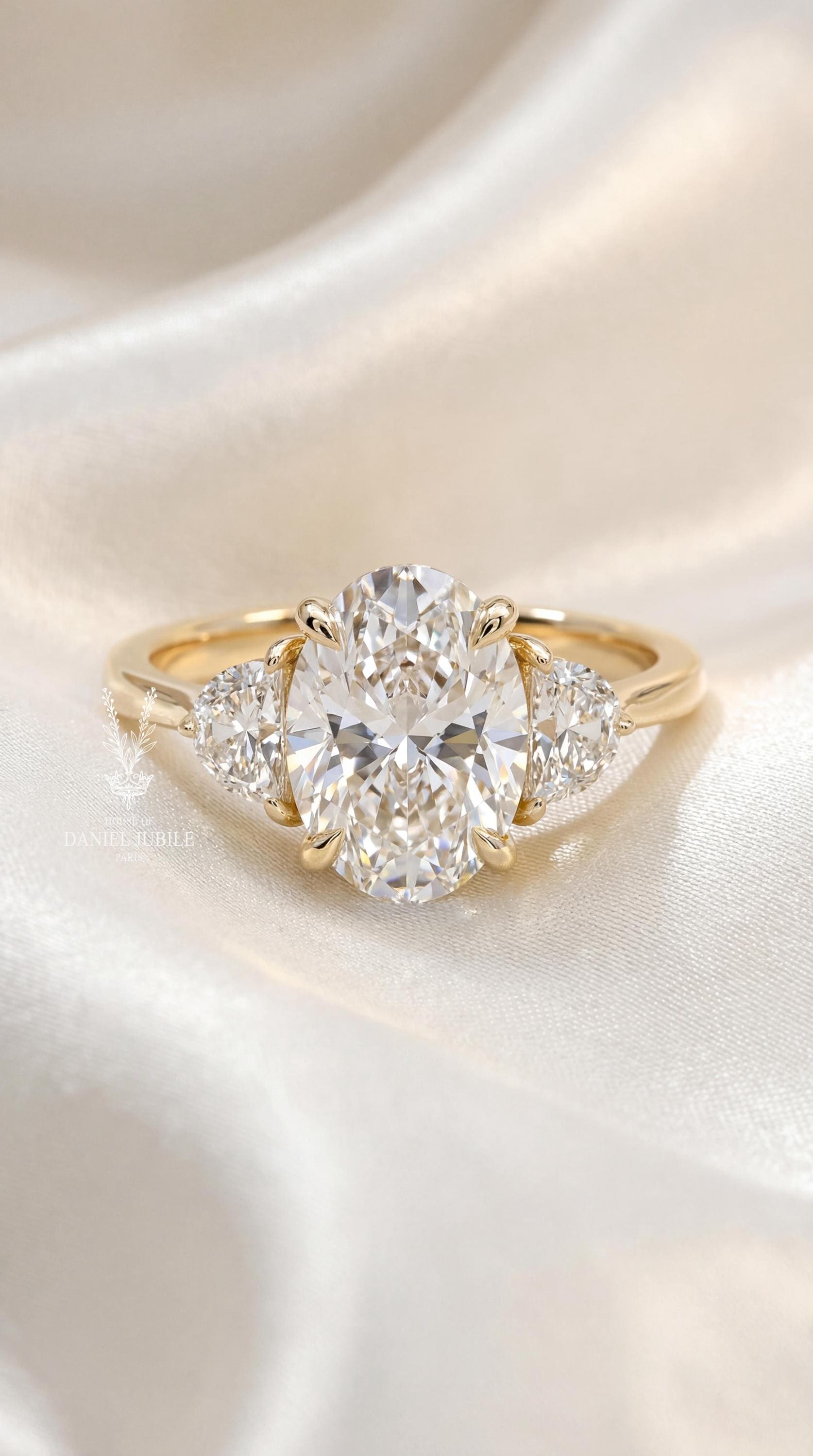 Oval Lab Diamond Engagement Ring – Gold Artemis Trilogy, Half Moon Sides