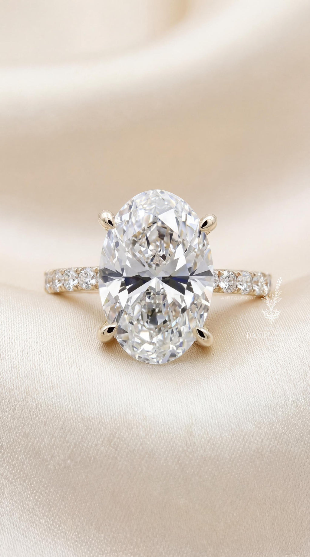 5 Carat Oval Lab Grown Diamond Engagement Ring – 14k Gold Pavé Hidden Halo