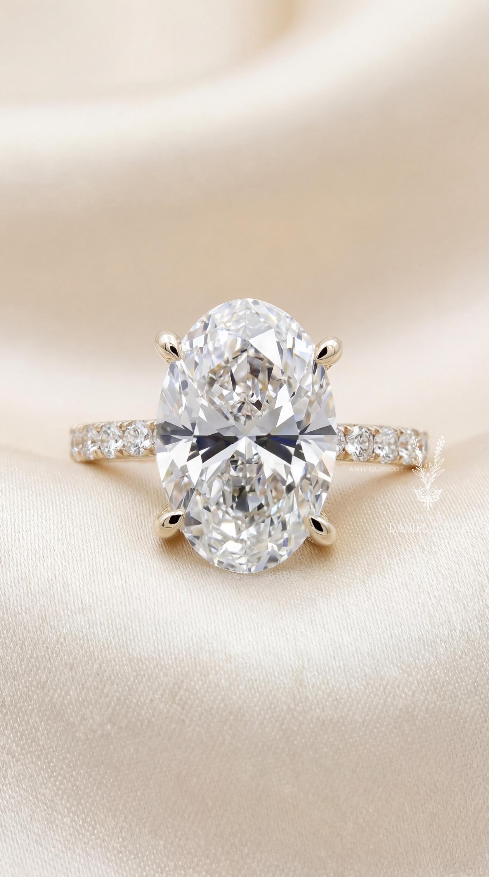 5 Carat Oval Lab Grown Diamond Engagement Ring – 14k Gold Pavé Hidden Halo
