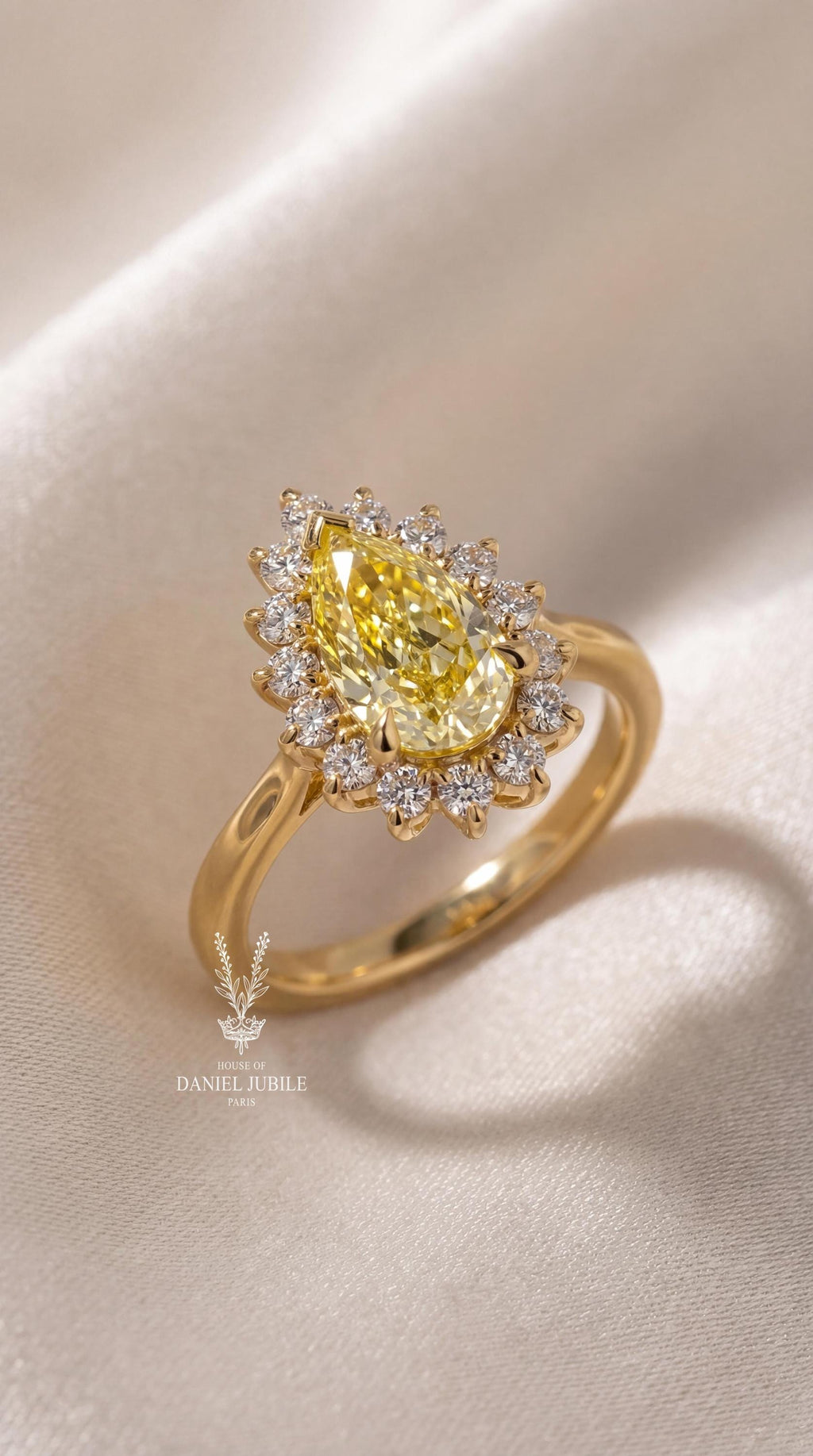 5 Carat Yellow Pear Cut Lab Diamond Engagement Ring – 14k Gold Sunburst Halo