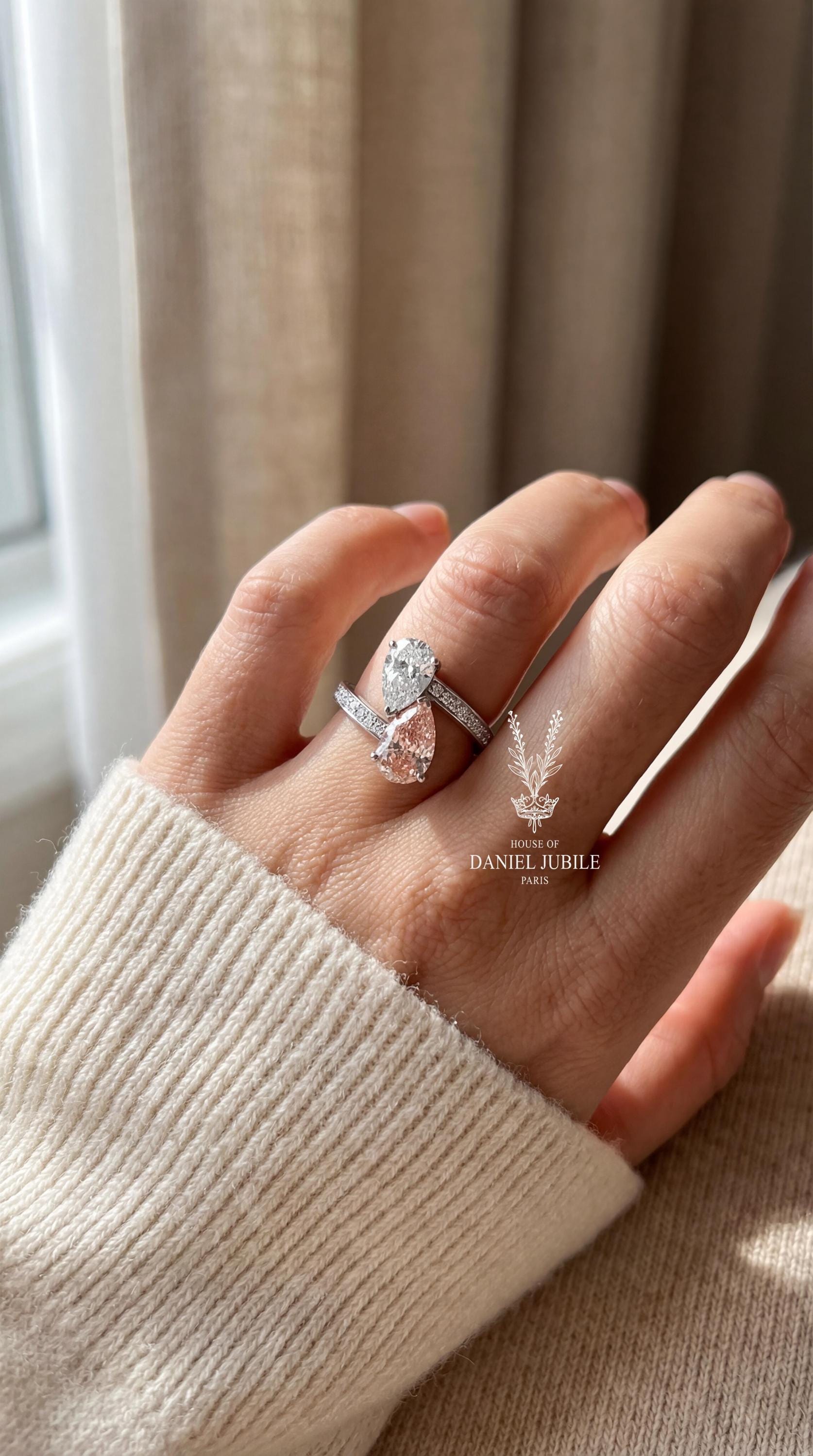 Pear Cut Toi et Moi Diamond Ring – 14k Gold Pink & White
