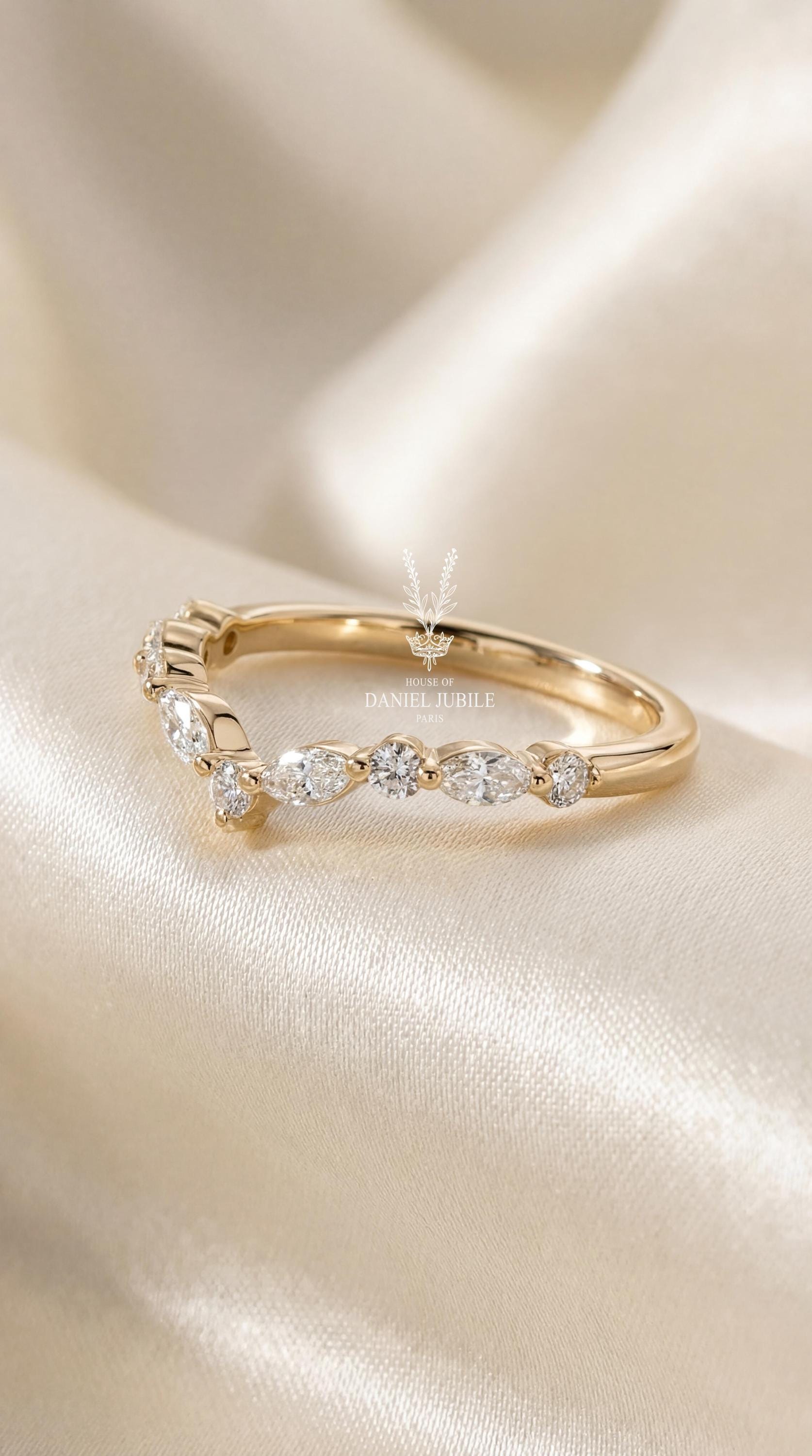 Art Deco 14k Gold Chevron Wedding Band, 0.40ct Lab Diamond Nesting Diamond Ring