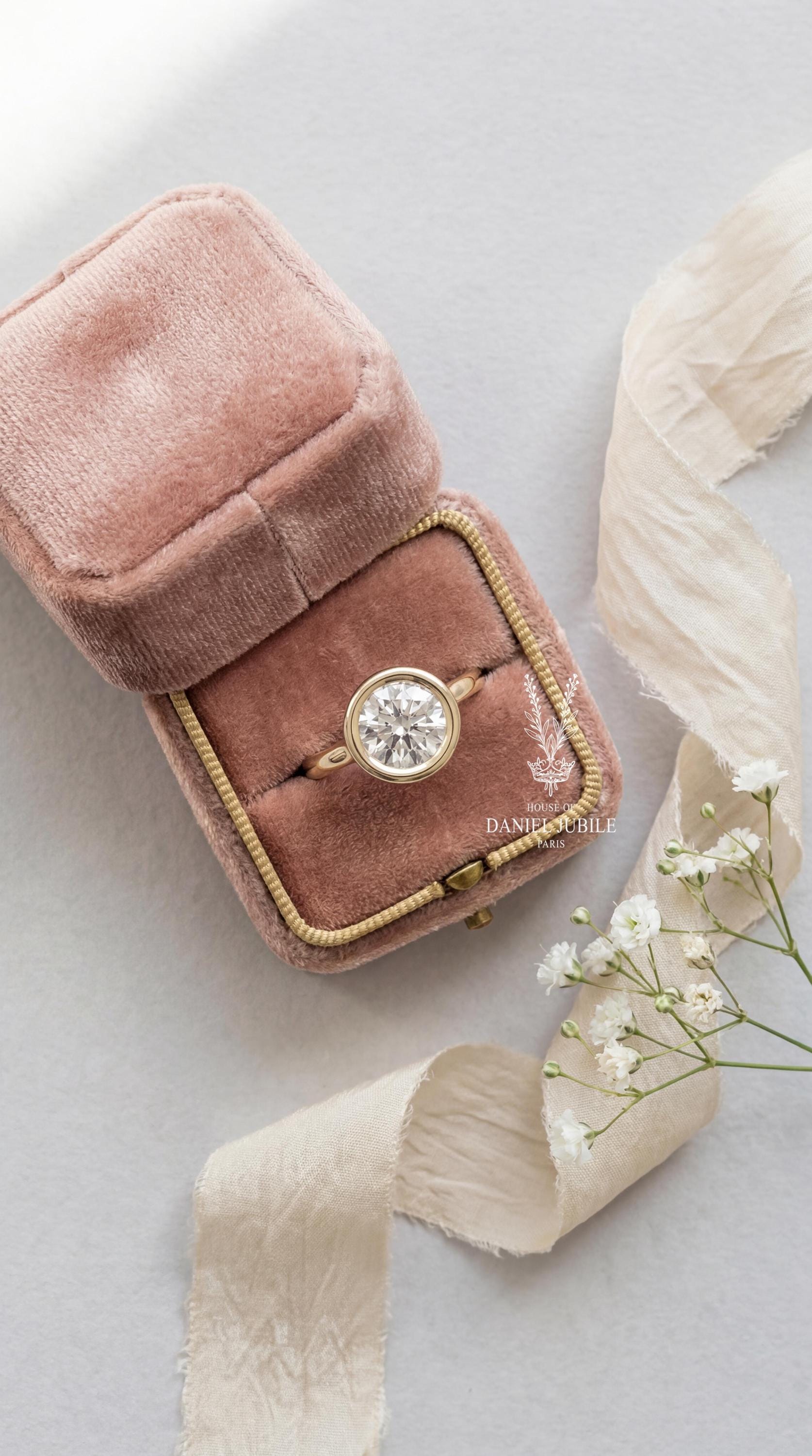 Oval Lab Grown Diamond Engagement Ring – Floral 14k Yellow Gold